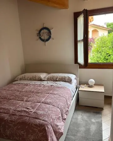 Sapore Di Mare Apartment *